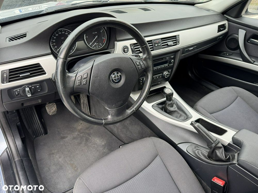 BMW Seria 3 - 16