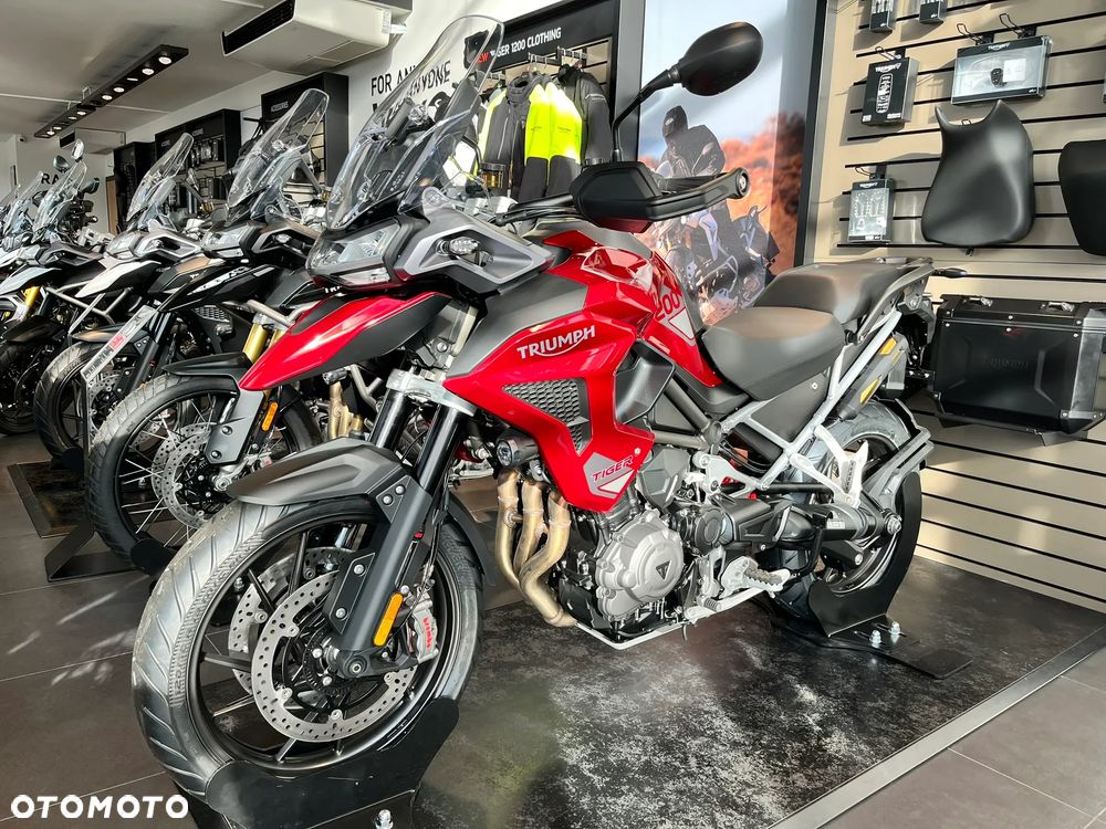 Triumph Tiger - 1