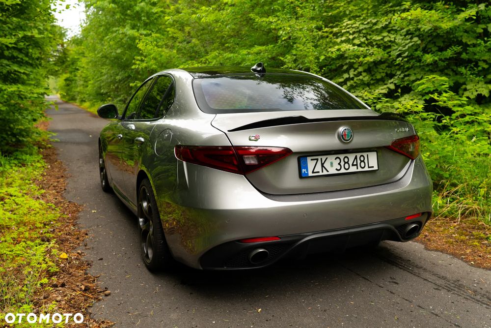 Alfa Romeo Giulia - 25