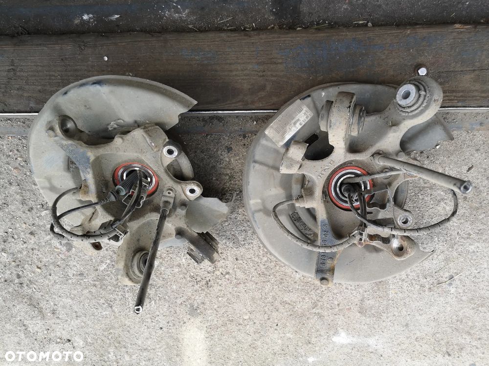 ZWROTNICA PIASTA TYŁ TYLNA LEWA PRAWA BMW E90 E91 E92 E93 E81 E82 E87 E88 CZUJNIK ABS - 2