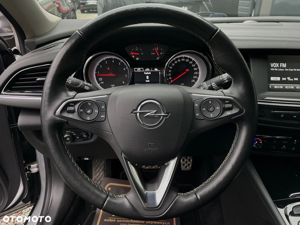 Opel Insignia 1.5 T Exclusive S&S - 24