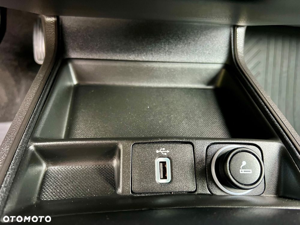 Ford Mondeo - 35
