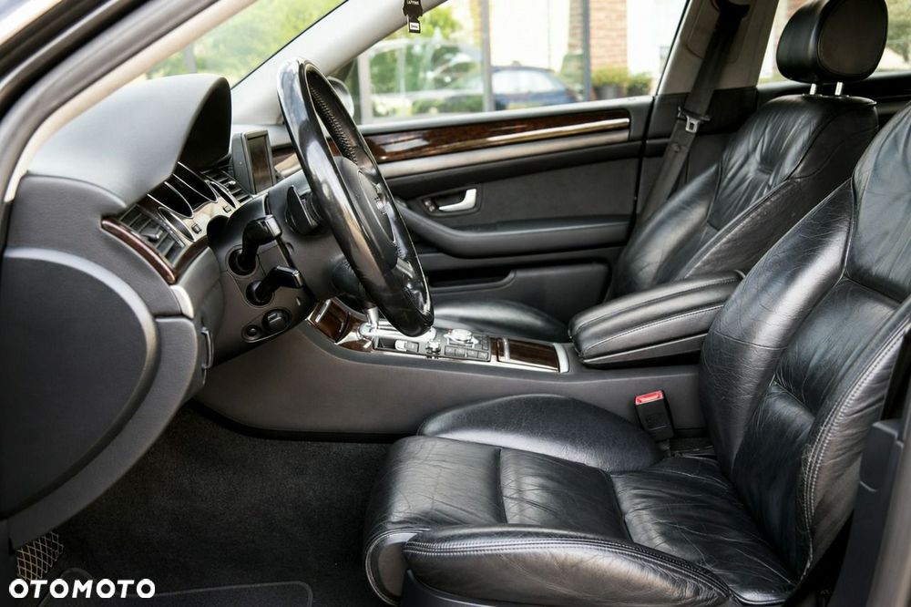 Audi A8 - 12
