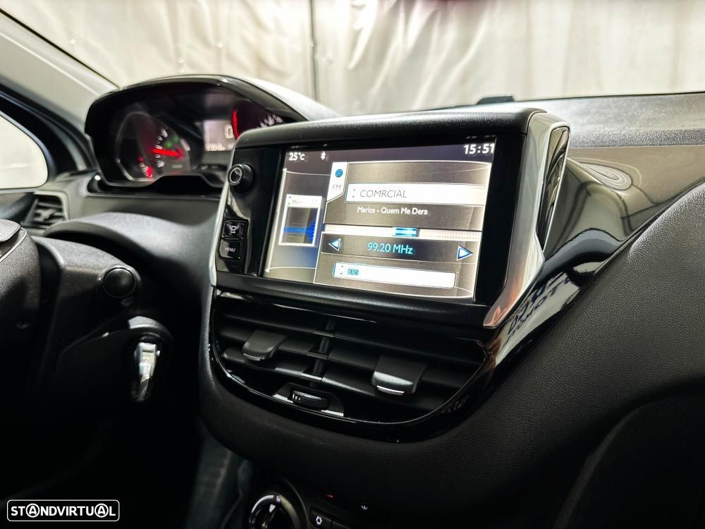Peugeot 208 1.4 HDi Allure - 35