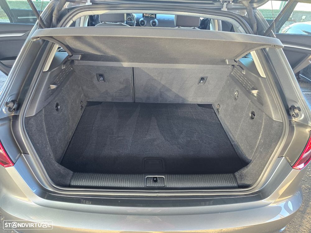 Audi A3 Sportback 30 TDI Design - 24