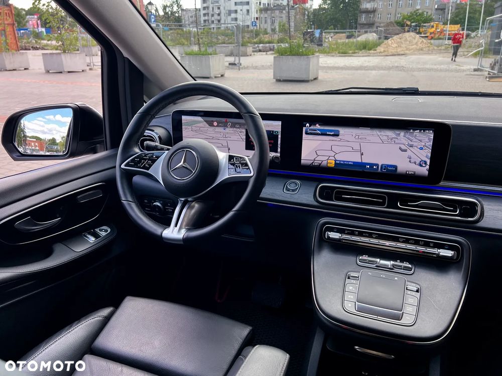 Mercedes-Benz Klasa V 300 d Extralang 4Matic 9G-TRONIC Avantgarde - 37