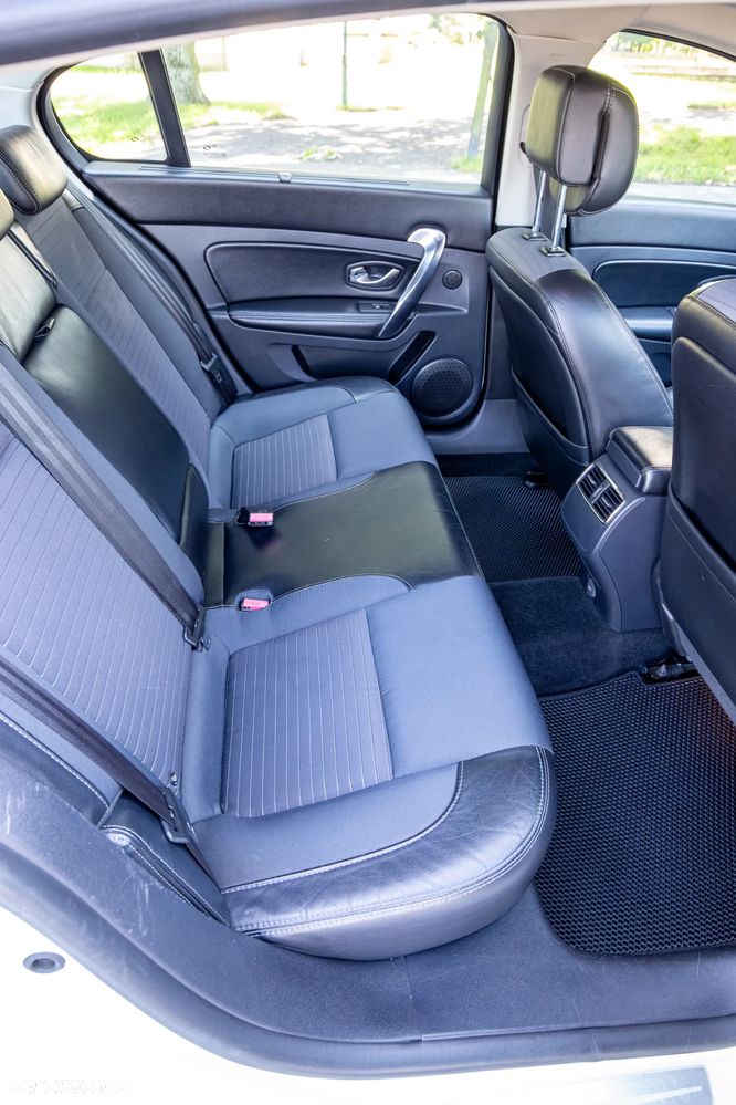 Renault Latitude 2.0 dCi Privilege - 10