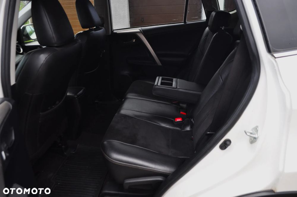 Toyota RAV4 2.2 D-4D 4x4 Executive - 31