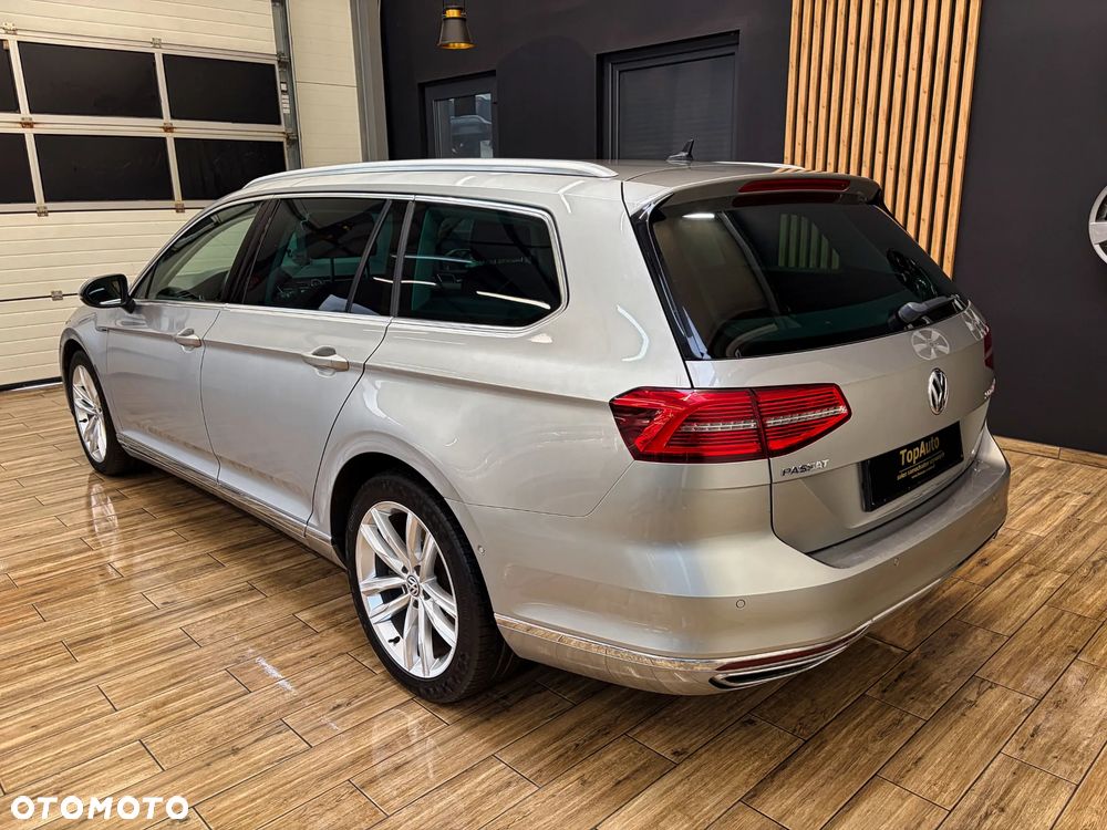 Volkswagen Passat - 12