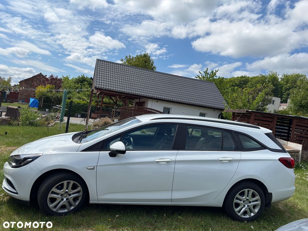 Opel Astra 1.6 CDTI Enjoy - 2