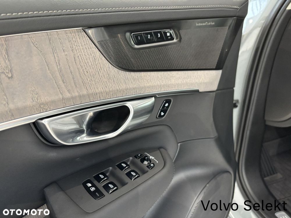 Volvo XC 90 - 20