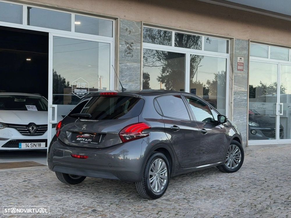 Peugeot 208 1.2 PureTech Style - 10
