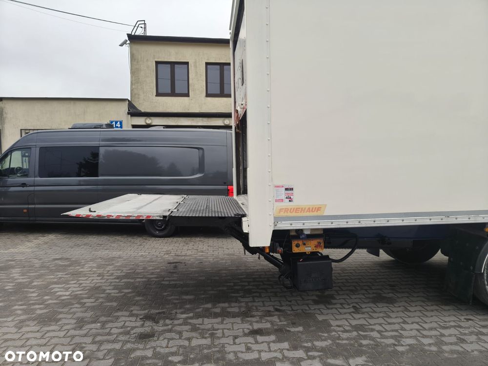 Fruehauf KONTENER FURGON / OSIE BPW . ROLETA / PODŁOGA SZYNA-DESKA / WINDA ZAŁADUNKOWA - 25