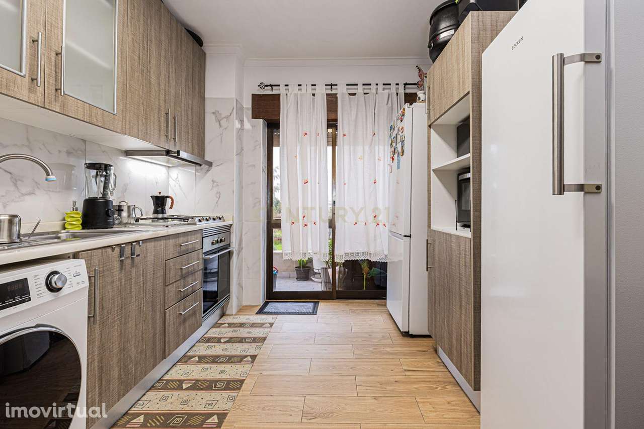 Apartamento T3 com 121 m2 - Fogueteiro - Grande imagem: 4/23