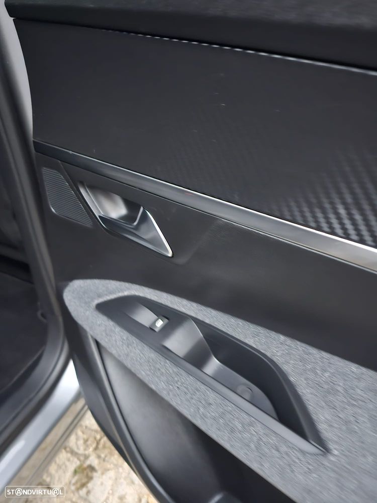 Peugeot 5008 PureTech 130 EAT8 Stop & Start Allure - 23