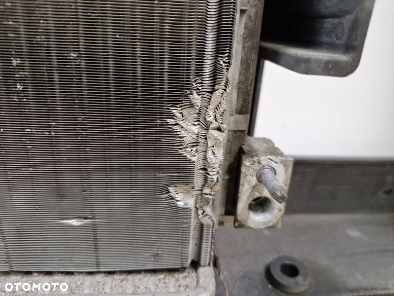 PEUGEOT RCZ 1.6 THP PAS PRZÓD PRZEDNI CHŁODNICA WODY KLIMATYZACJI WENTYLATOR - 4