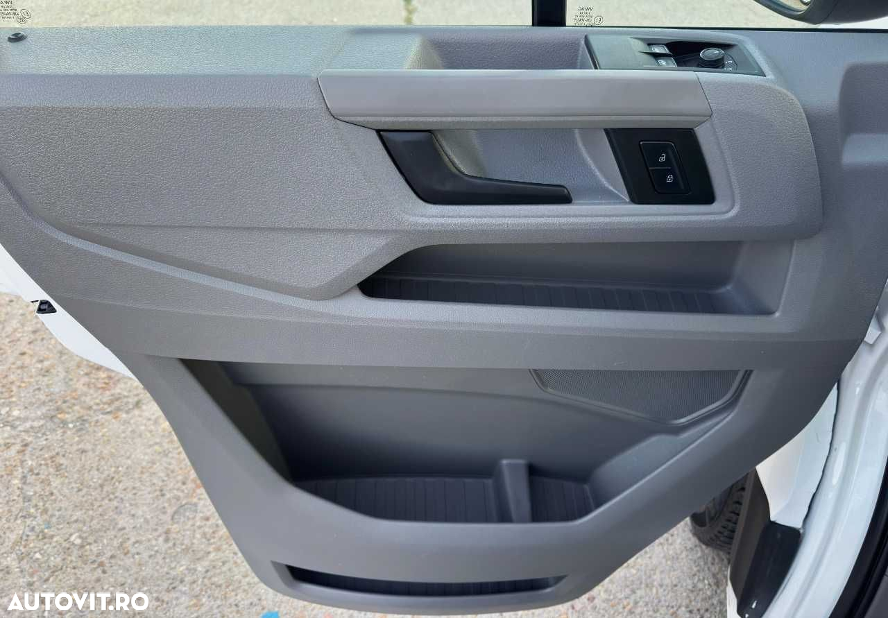 Volkswagen CRAFTER L4H3 6+1 LOCURI - 15