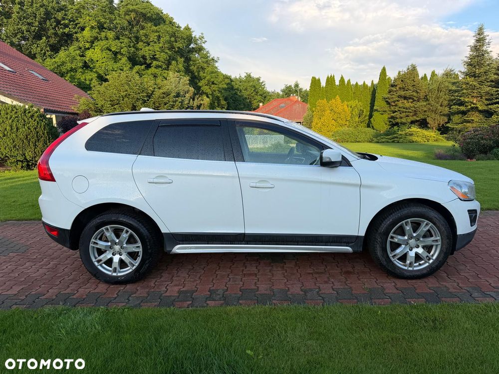 Volvo XC 60 D5 AWD Momentum - 19