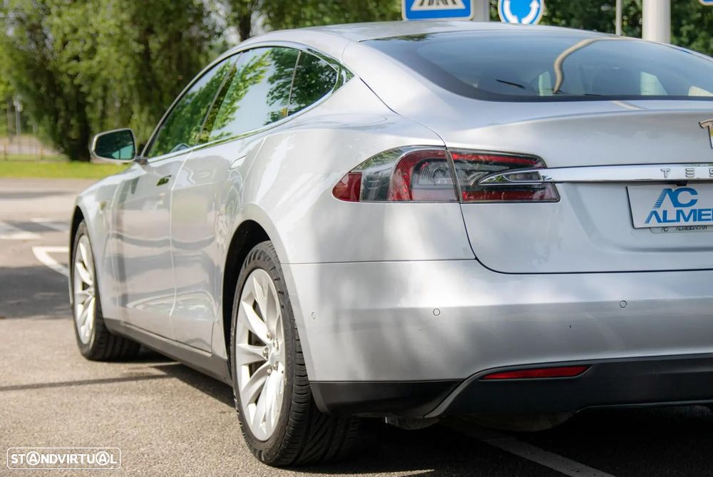 Tesla Model S 70D AWD - 36