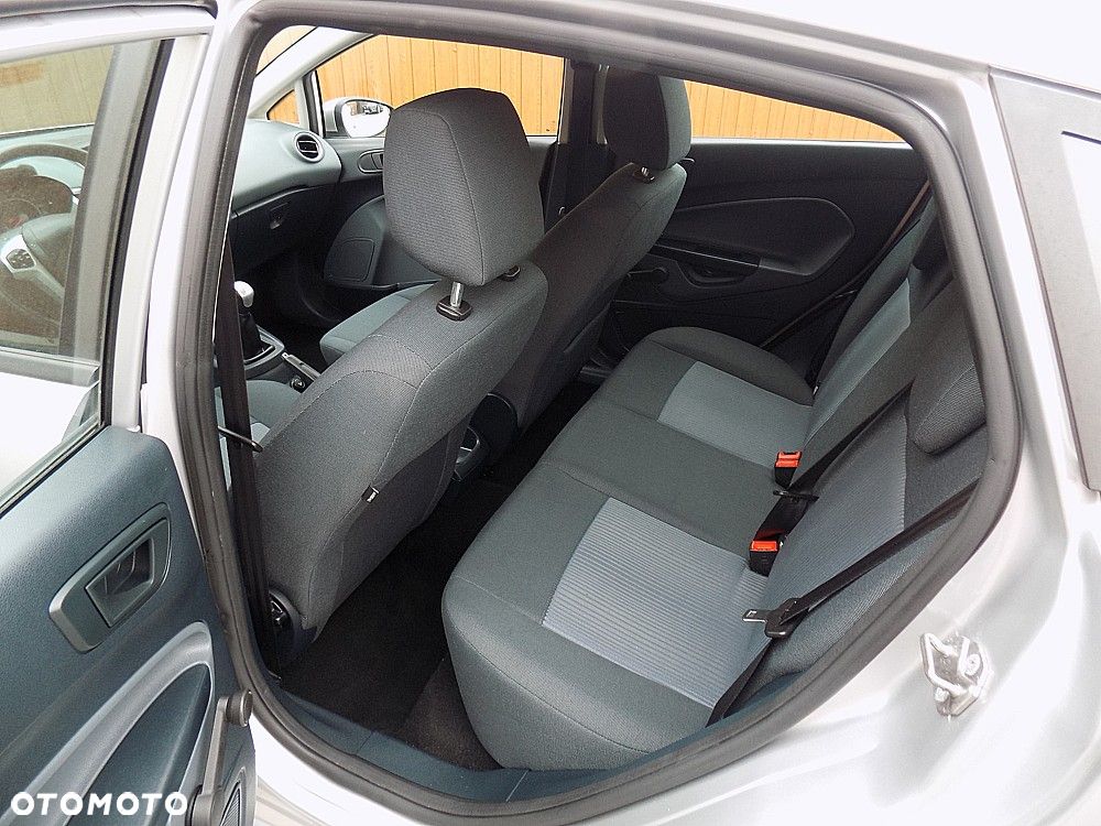 Ford Fiesta 1.25 Champions Edition - 6