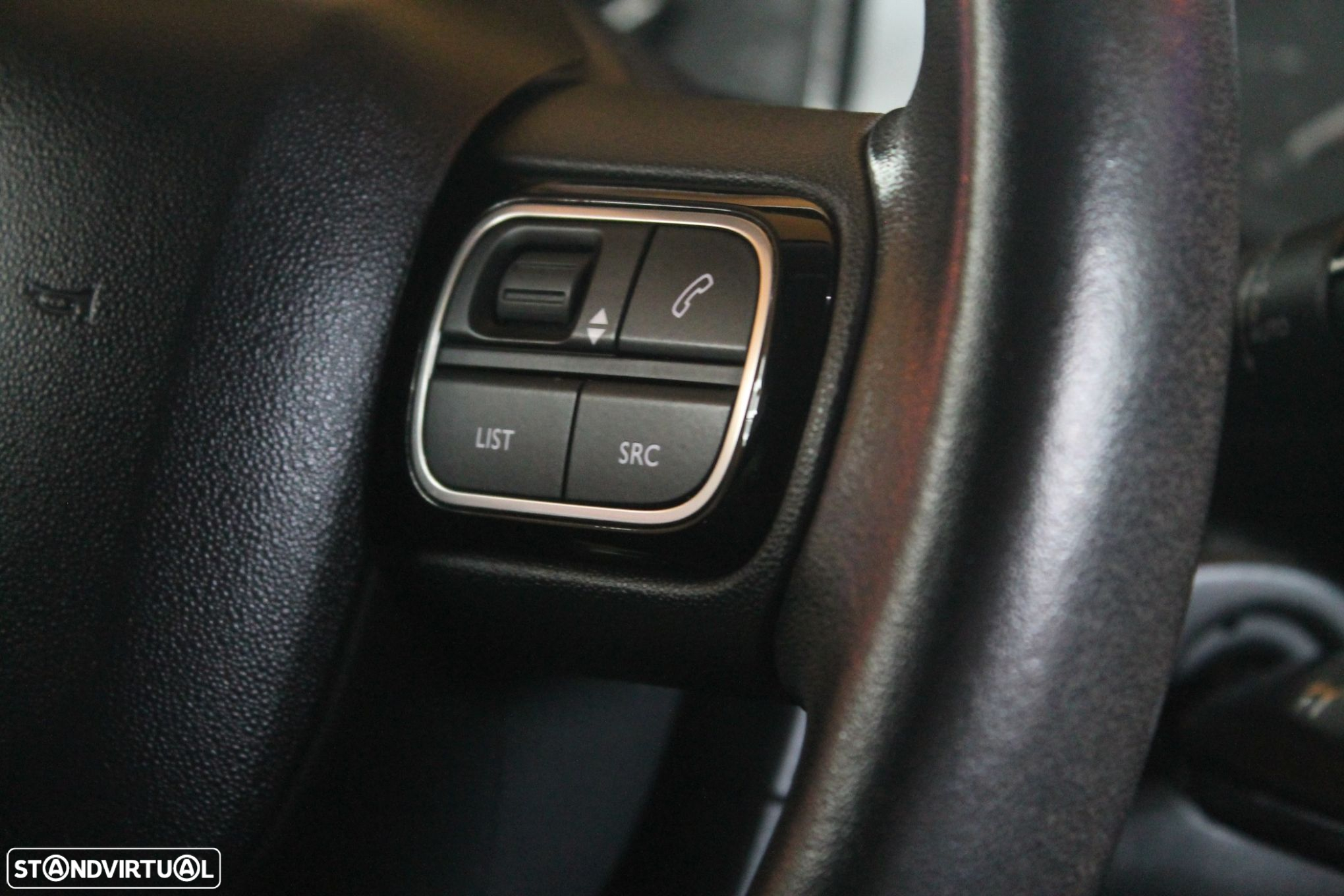 Citroën C3 1.2 PureTech Shine - 26