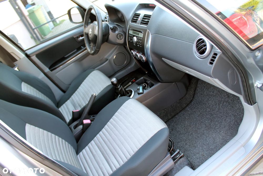 Suzuki SX4 1.6 VVT 4x4 Club - 12