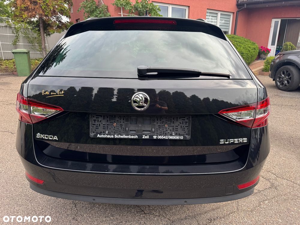 Skoda Superb 2.0 TDI DSG Ambition - 11