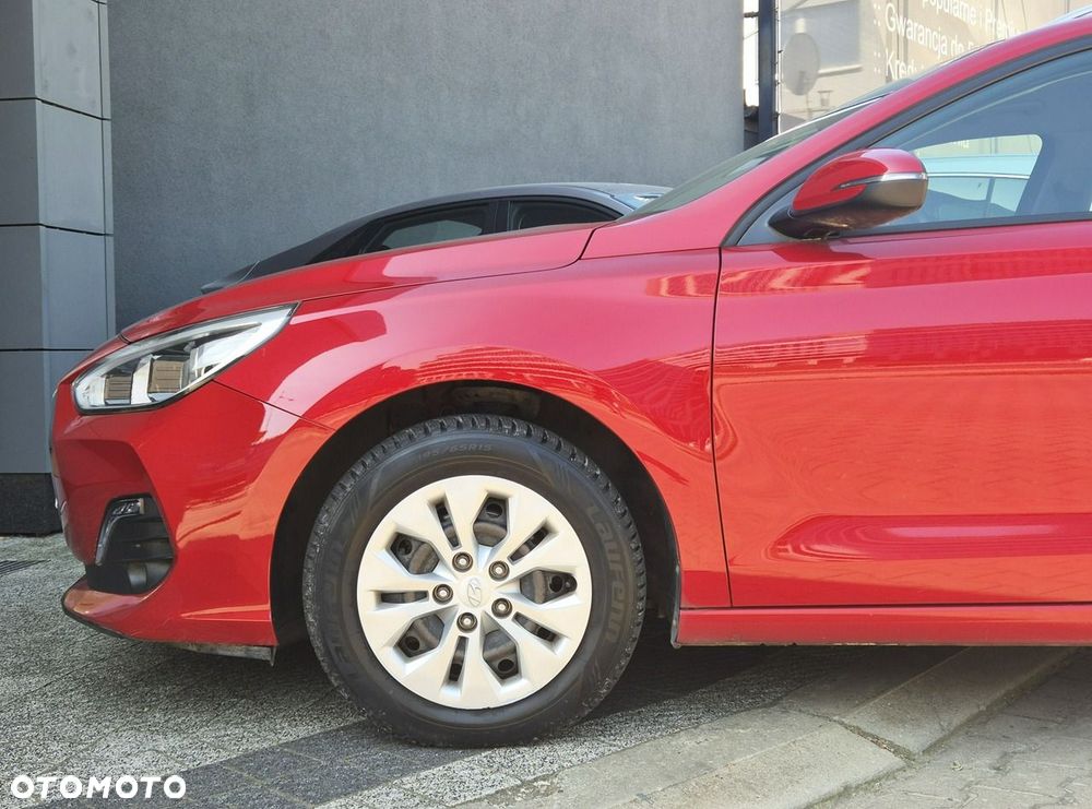 Hyundai i30 1.6 D Classic + - 29