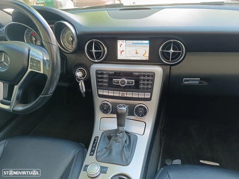 Mercedes-Benz SLK 200 (BlueEFFICIENCY) 7G-TRONIC - 19
