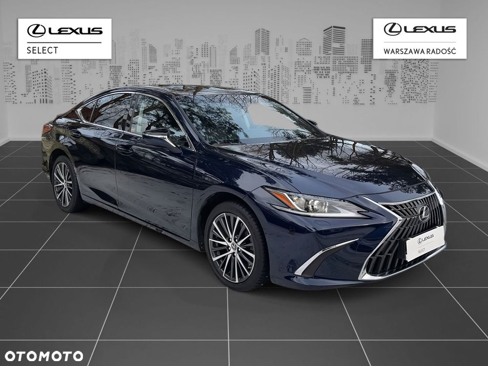 Lexus ES 300h Business Edition - 4