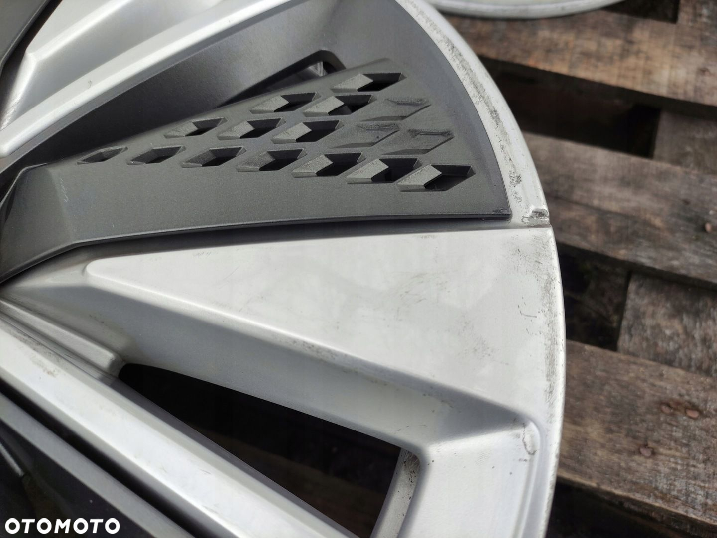 SKODA KAROQ FELGI ALUMINIOWE 17 5x112 ET45 R17 17" 57A601025AA - 6
