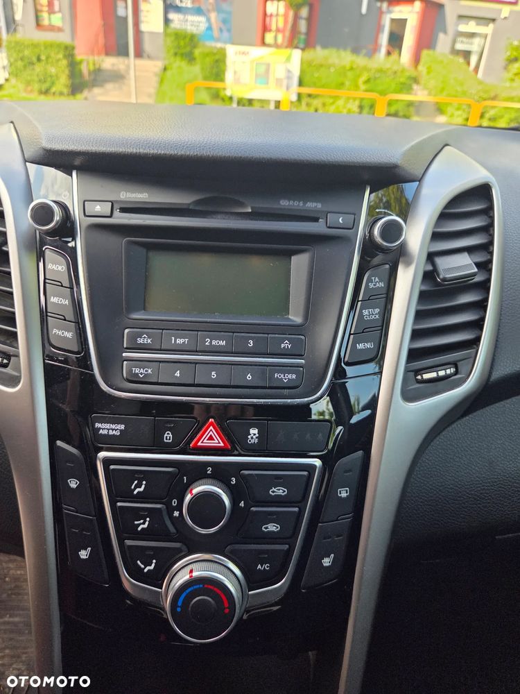 Hyundai i30 1.6 Fifa World Cup Edition - 15