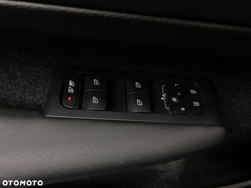 Volvo XC 40 - 39