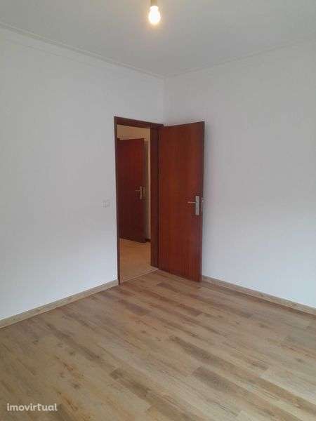 Arrenda-se T3 no centro de Gondomar - Grande imagem: 4/12