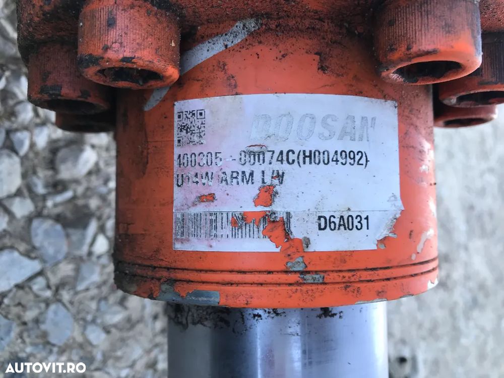 Cilindru de braț Excavator Doosan DX140LCR-5 400309-01220B - 5