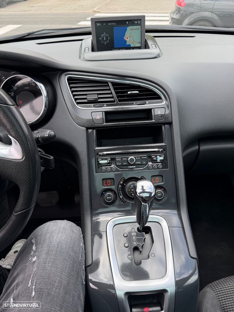 Peugeot 5008 1.6 BlueHDi Style EAT6 - 29