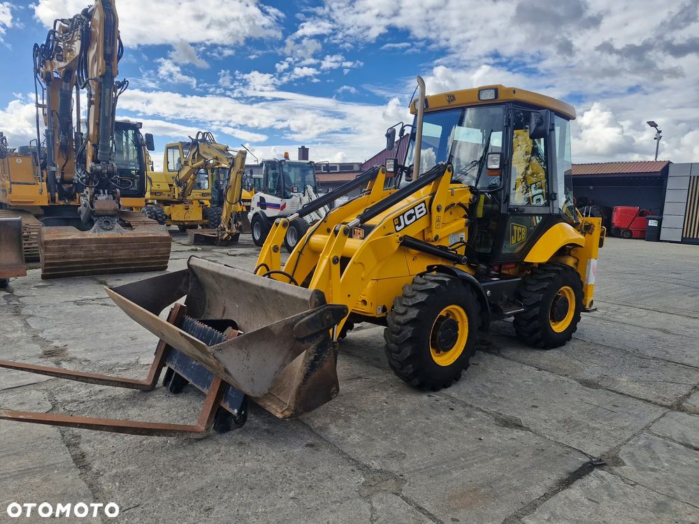 JCB 2cx 4WS - 3