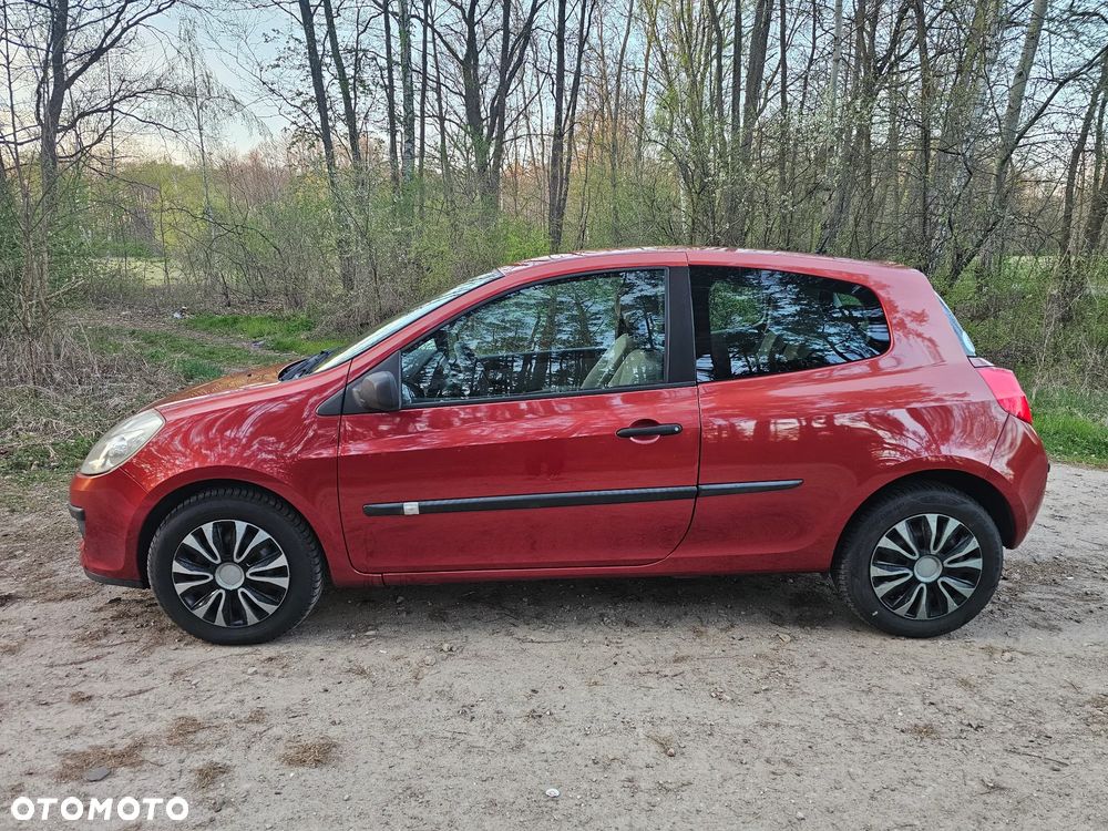Renault Clio - 2