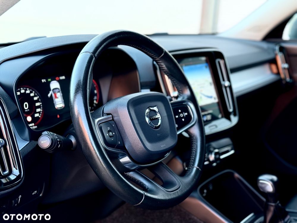 Volvo XC 40 D3 Momentum Pro - 26