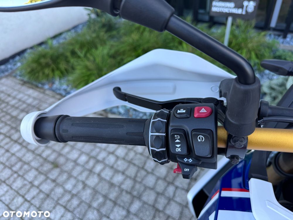 BMW F - 6
