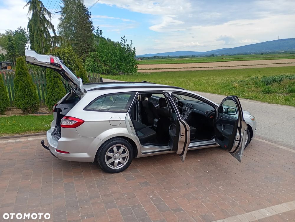 Ford Mondeo 2.0 TDCi ECOnetic Ambiente - 9