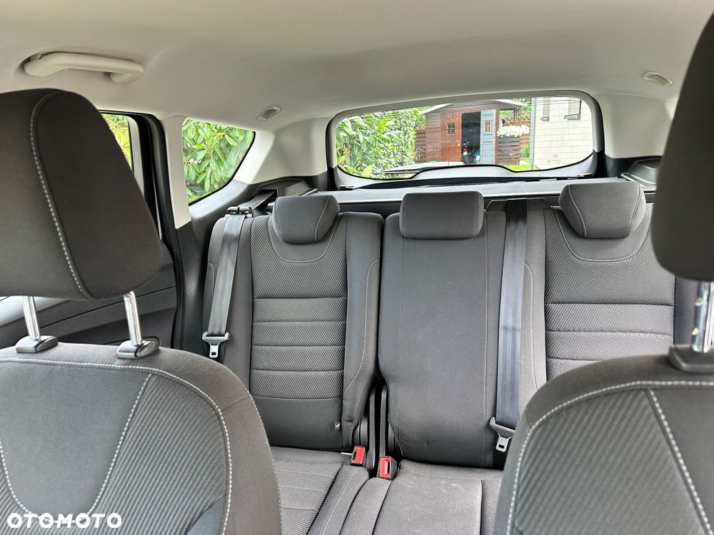 Ford Kuga - 8