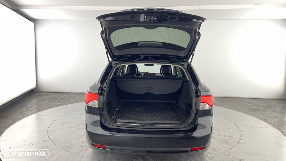 Toyota Avensis SW 2.0 D-4D Exclusive - 7