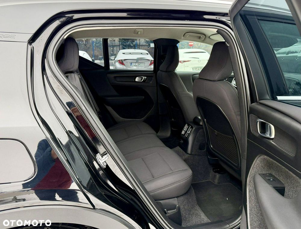 Volvo XC 40 T5 Twin Engine DKG Momentum Pro - 12