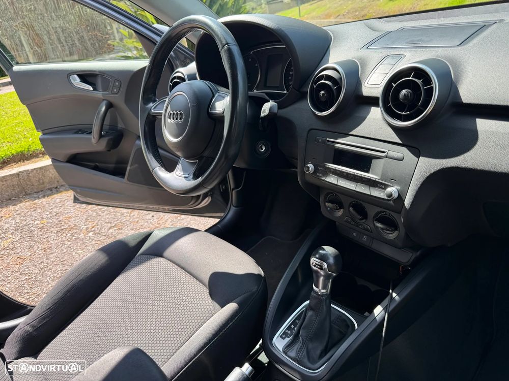 Audi A1 Sportback 1.6 TDI S tronic - 11