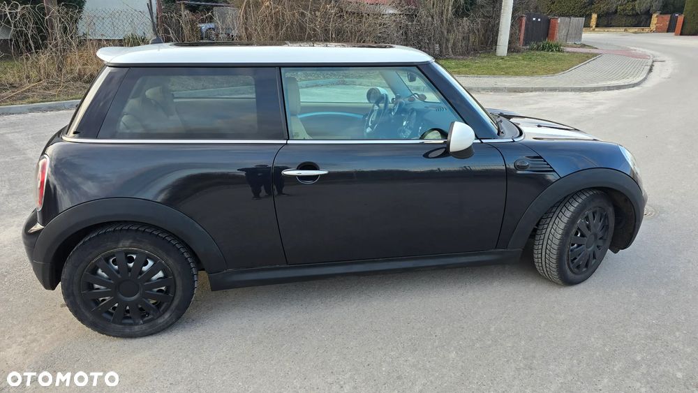 MINI Cooper Standard - 4