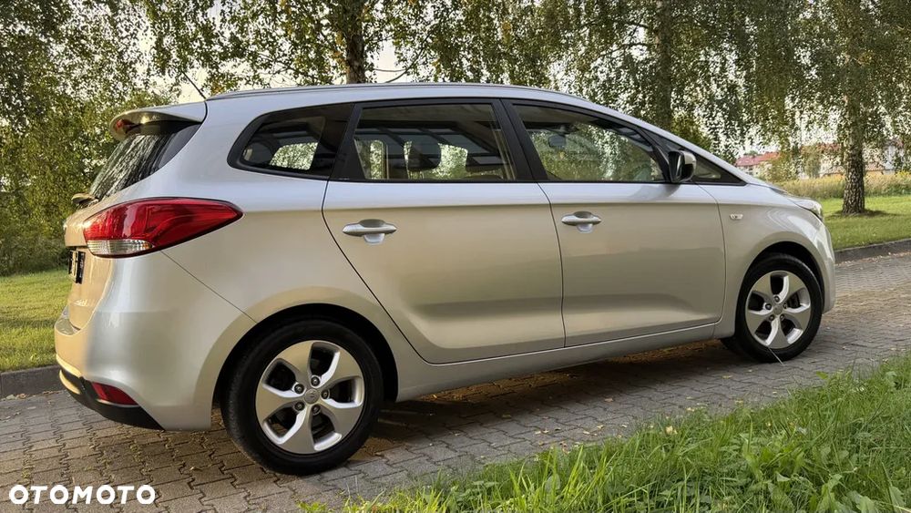Kia Carens 1.6 GDI L - 9