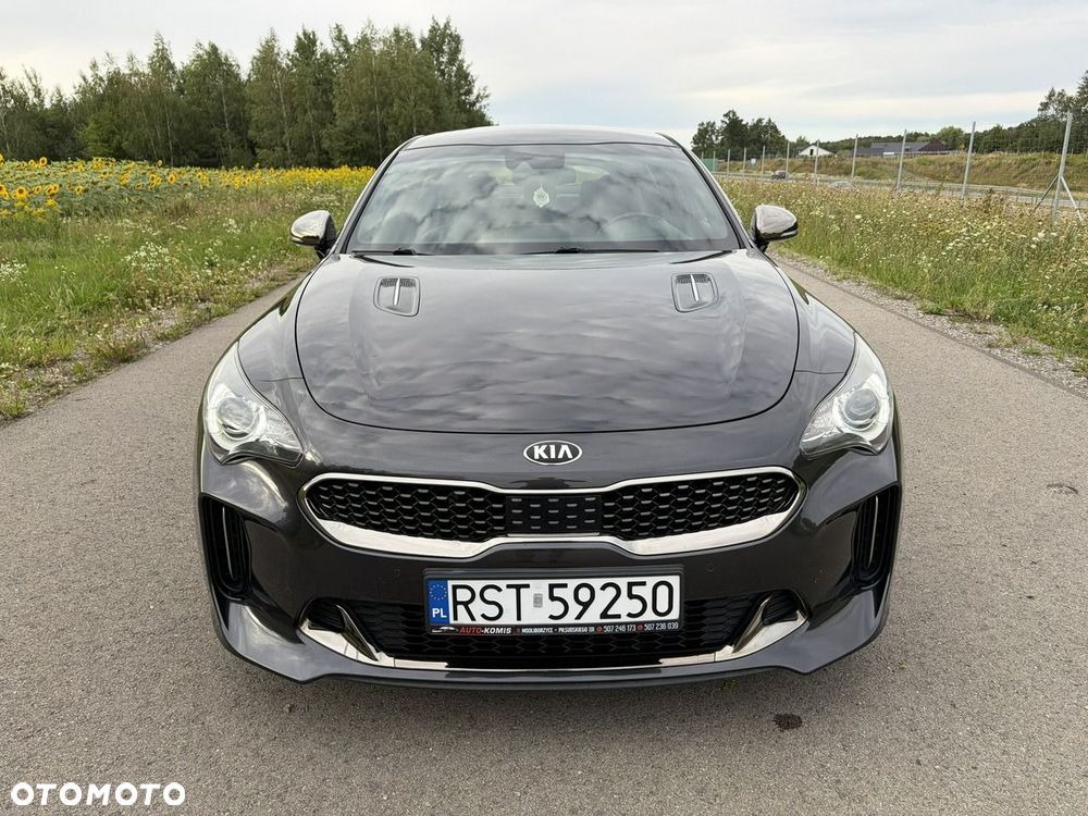 Kia Stinger - 8