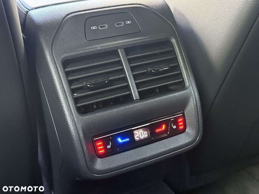 Volkswagen Passat Variant - 28