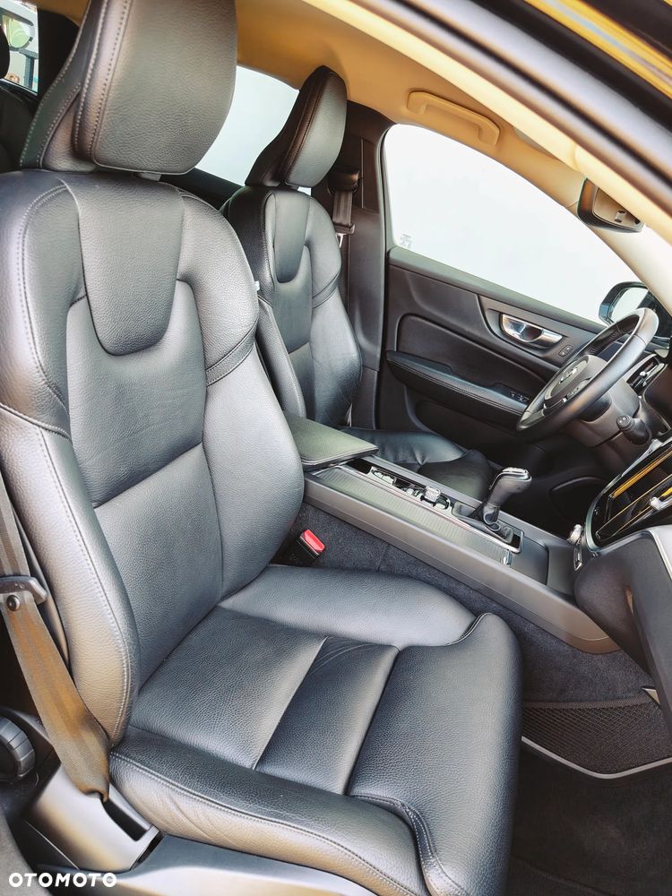 Volvo V60 D3 Momentum Pro - 18